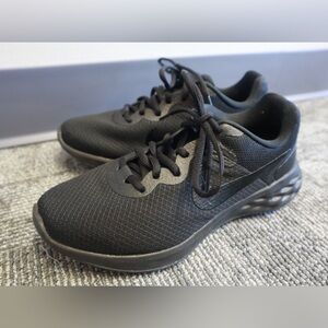 Nike Revolution 6 Running Shoes Size 7.5 Black